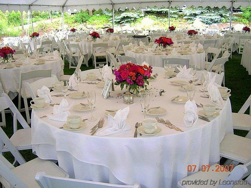 Nichols Village Hotel And Spa Clarks Summit Esterno foto