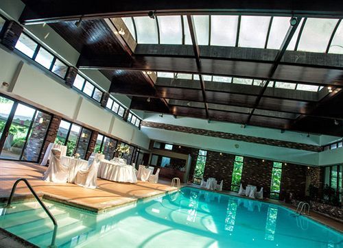 Nichols Village Hotel And Spa Clarks Summit Esterno foto